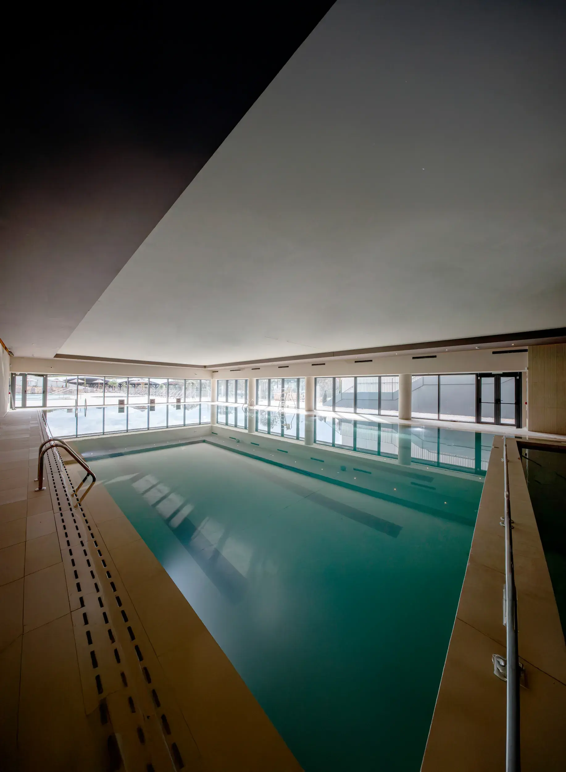 A tranquil inoor pool