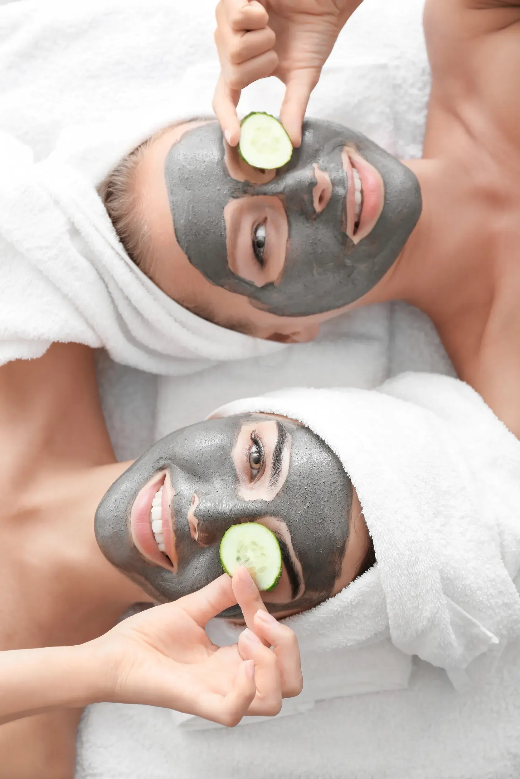 Eine Frau mit Gesichtsmaske