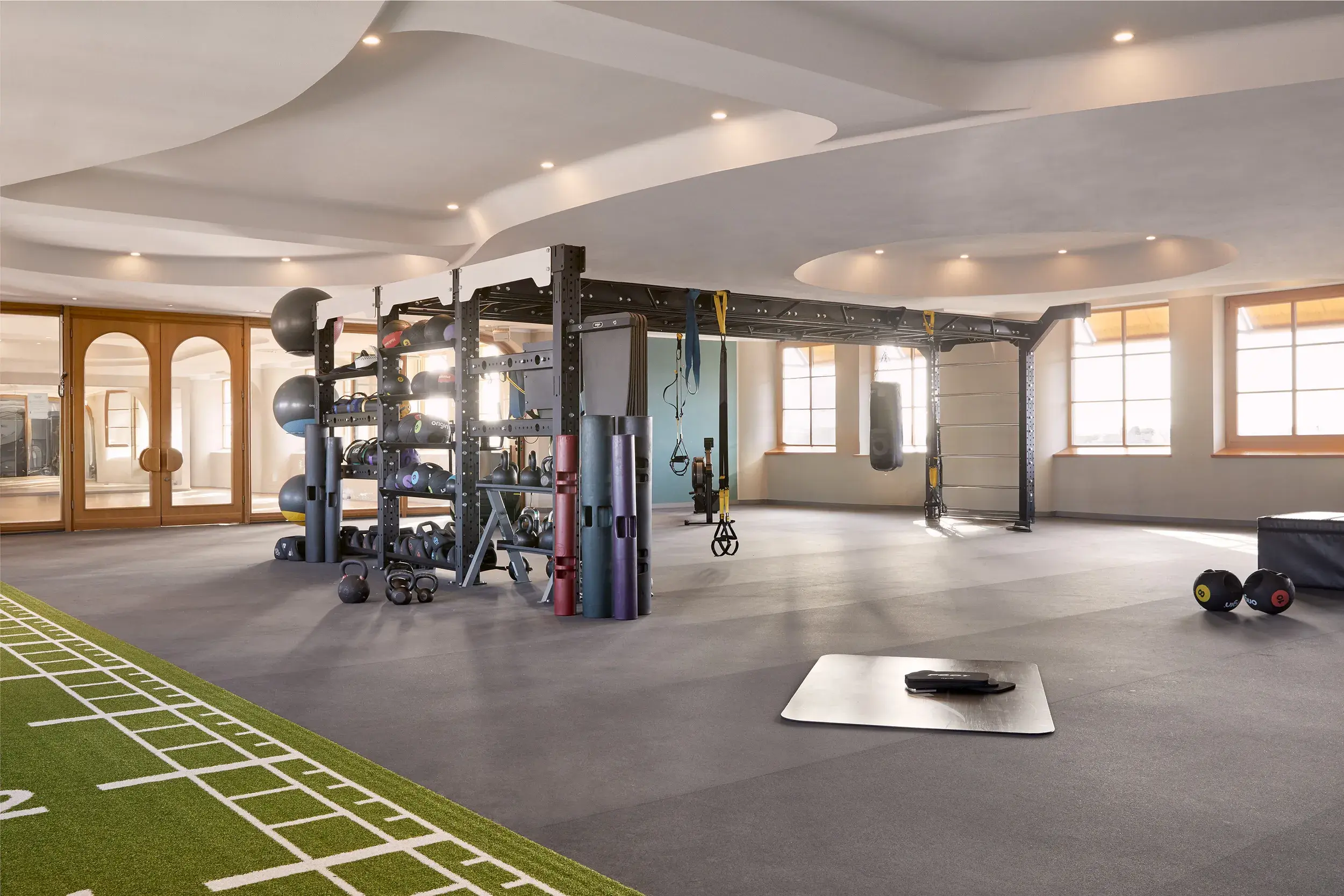 Der Innenbereich eines Fitnessstudios bei David Lloyd Meridian