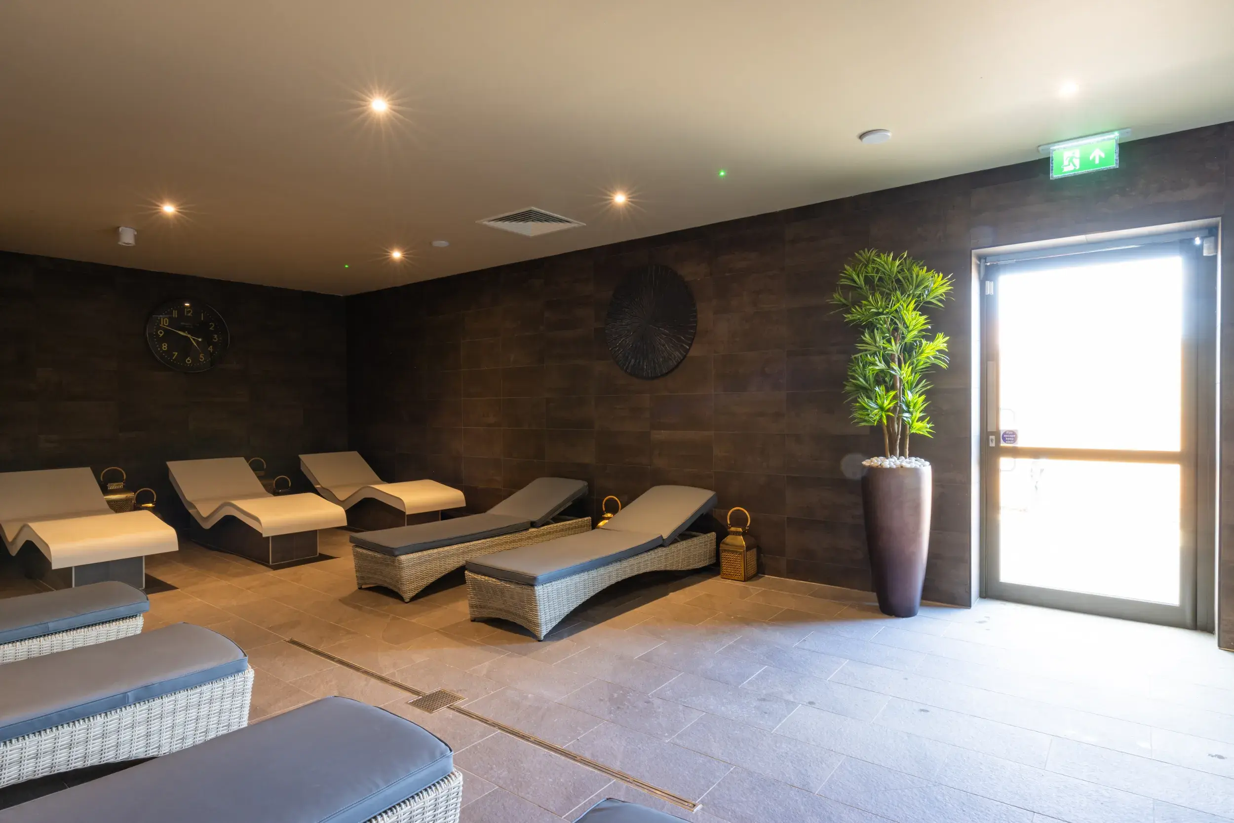 Relaxation beds