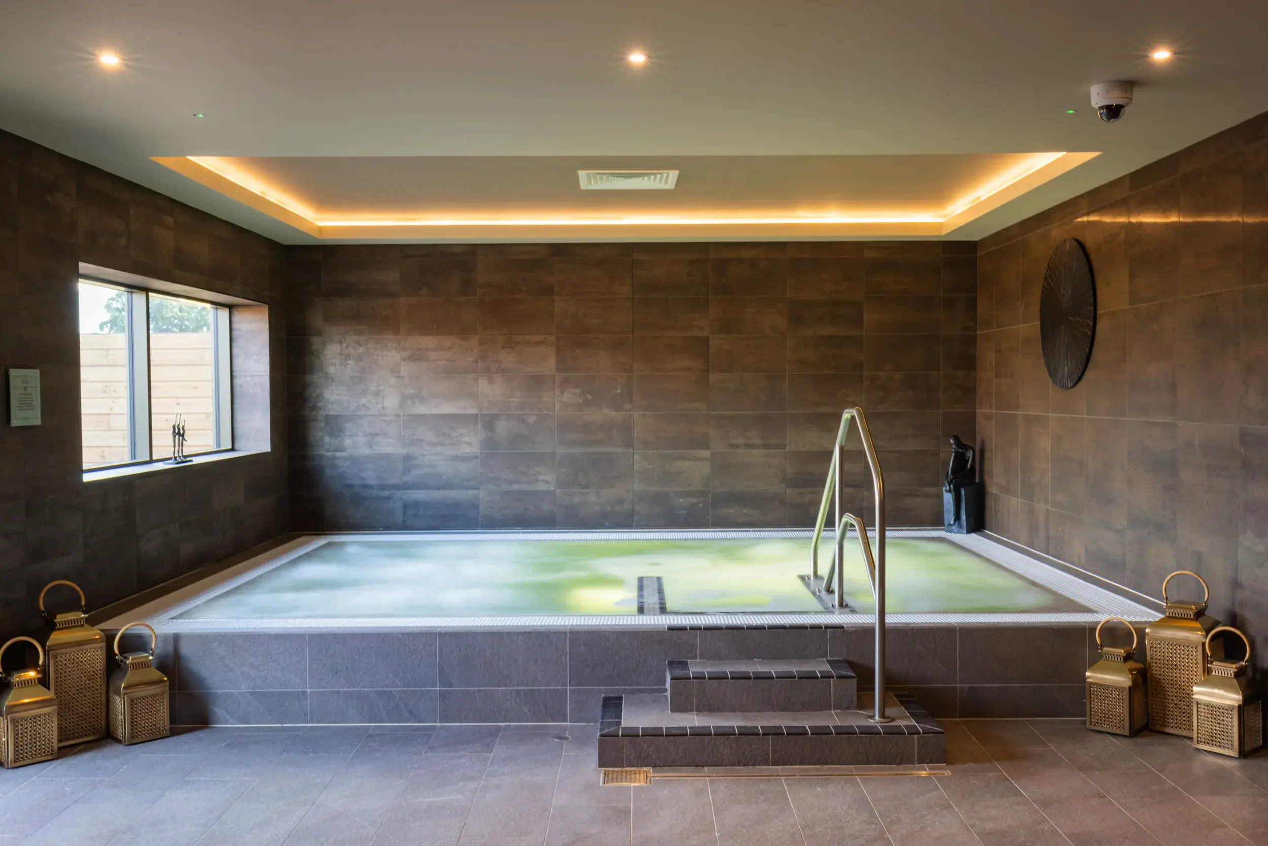 Indoor whirlpool