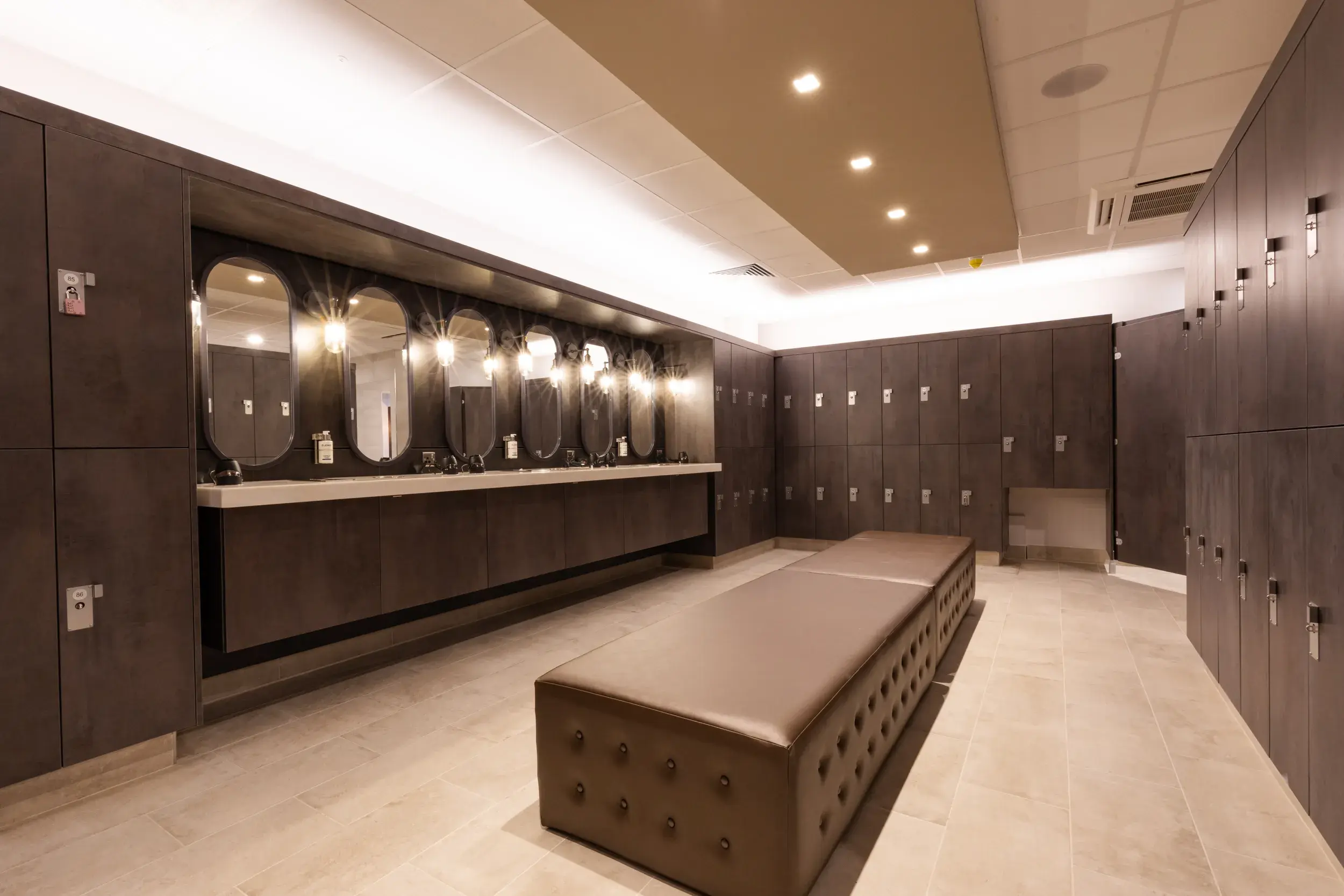 Locker rooms in David Lloyd Bicester