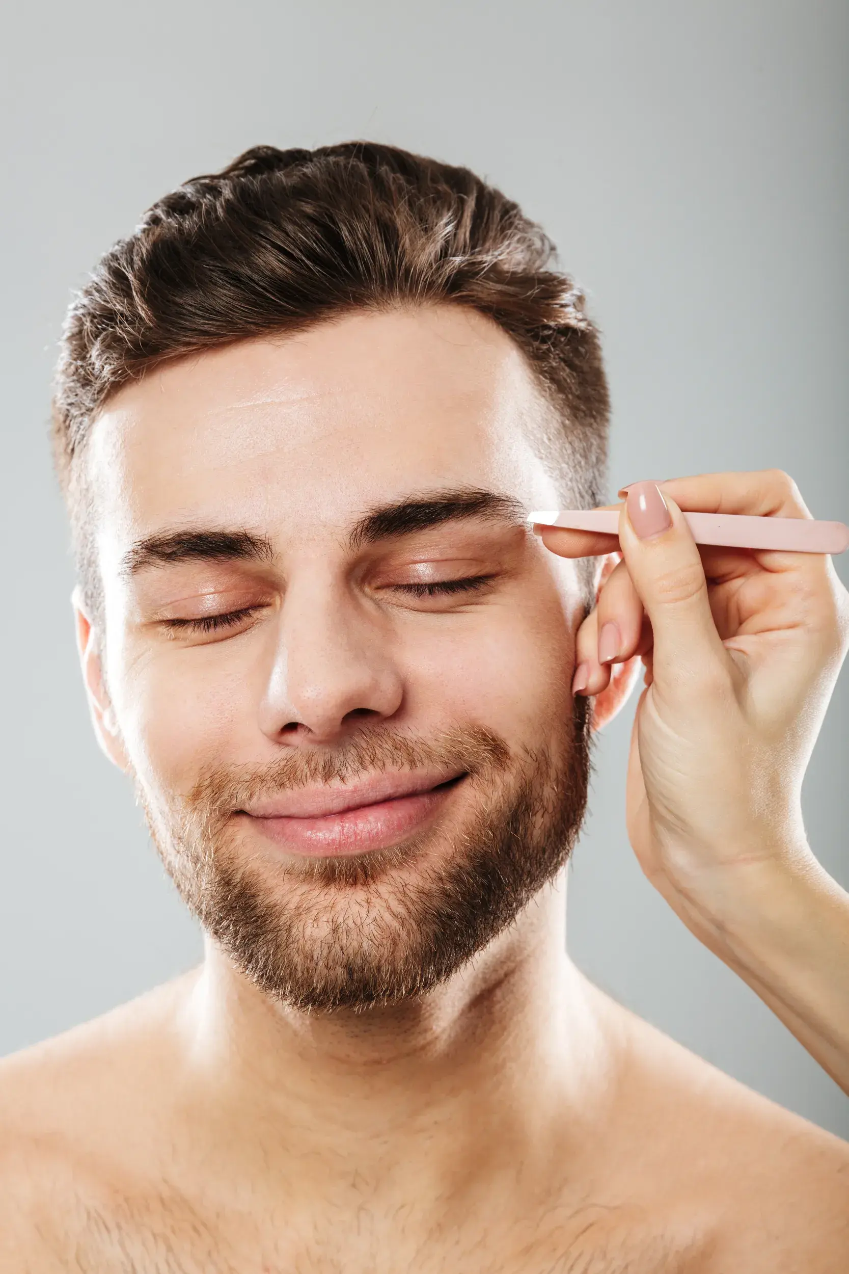 eyebrow tweezer