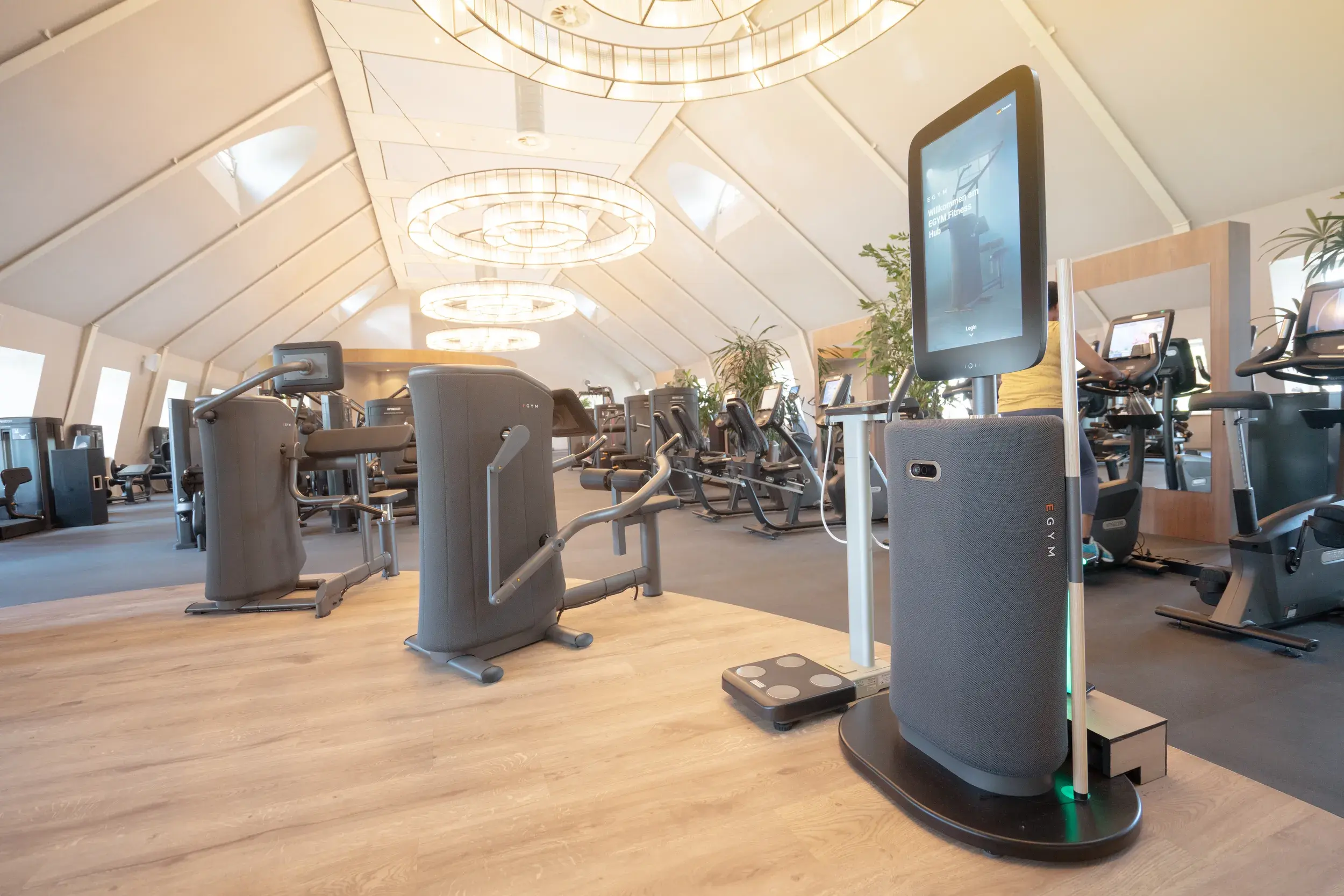 EGYM-Geräte im Fitnessbereich
