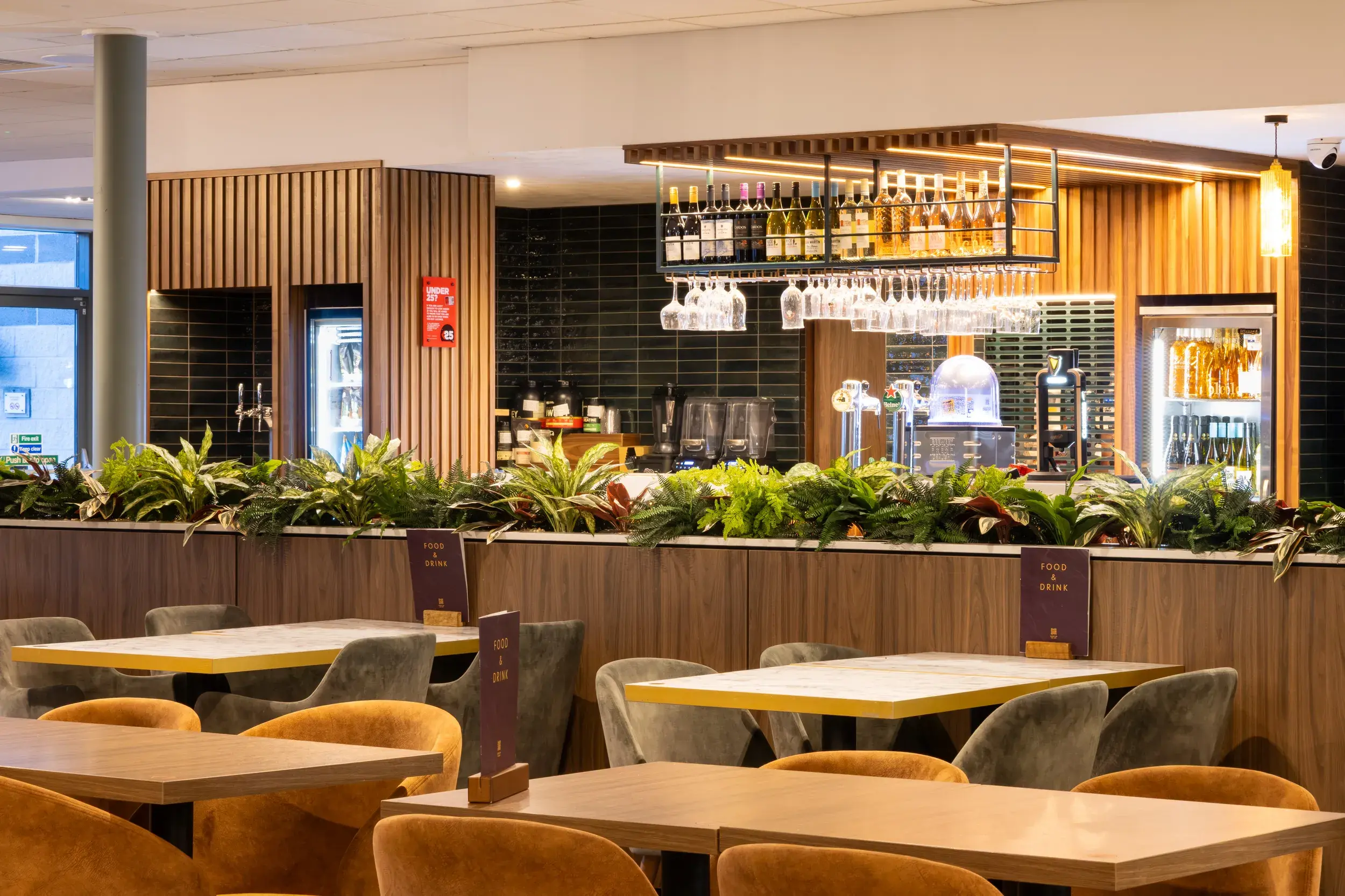 A Clubroom bar