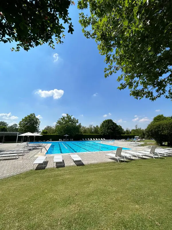 The outside pool at David Lloyd Modena