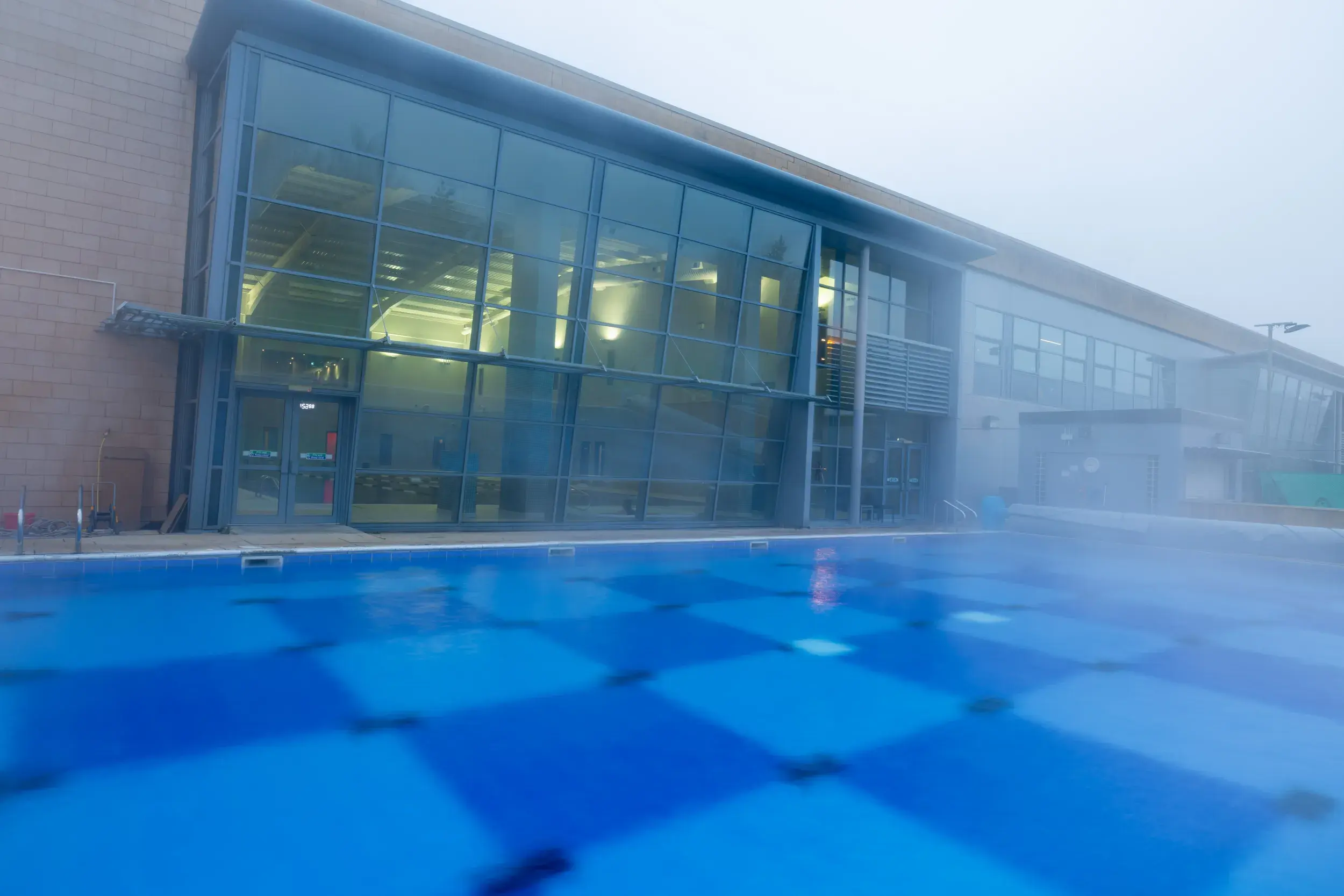 The outdoor pool at Glasgow West End