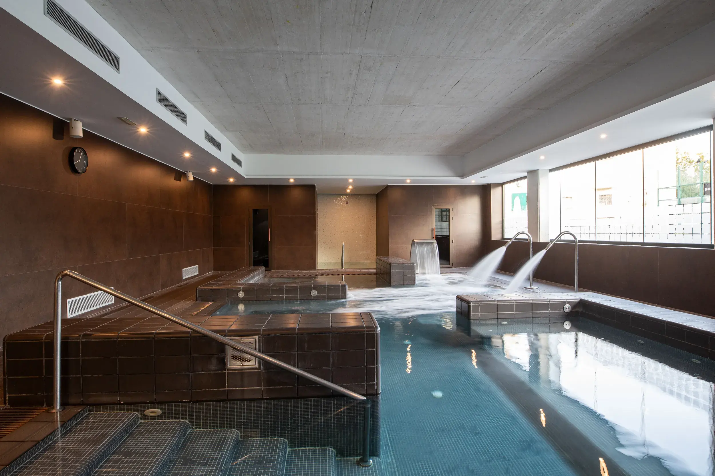 Plunge pool