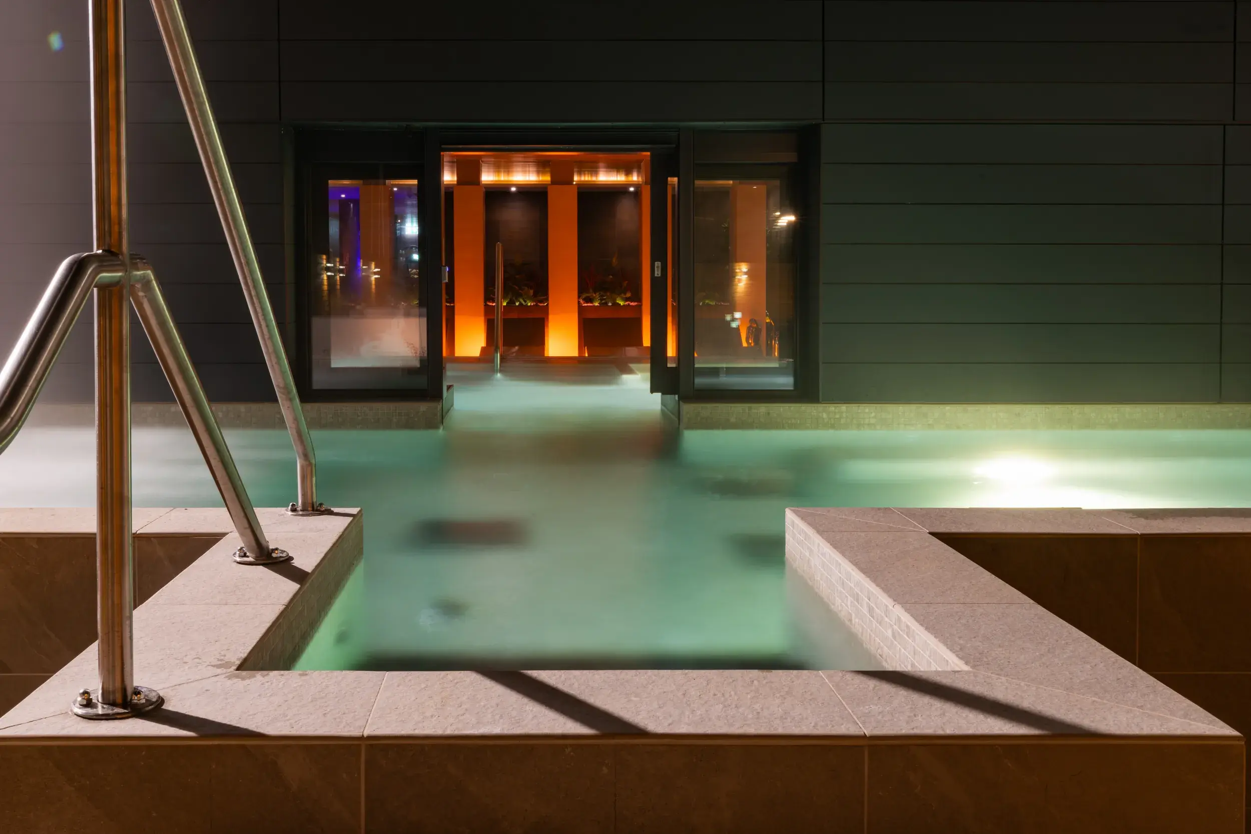 Outdoor hydro pool