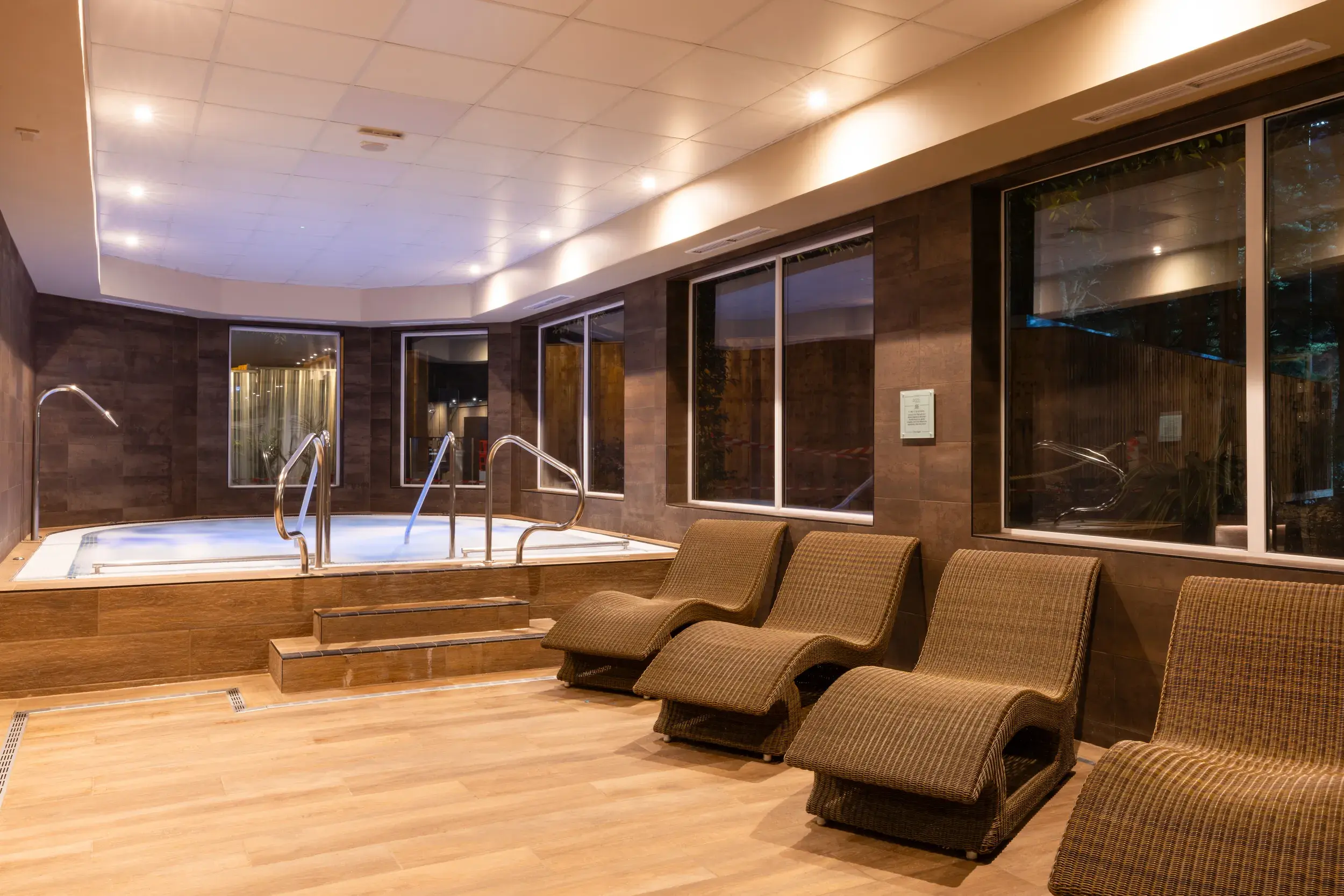 Hydro pool