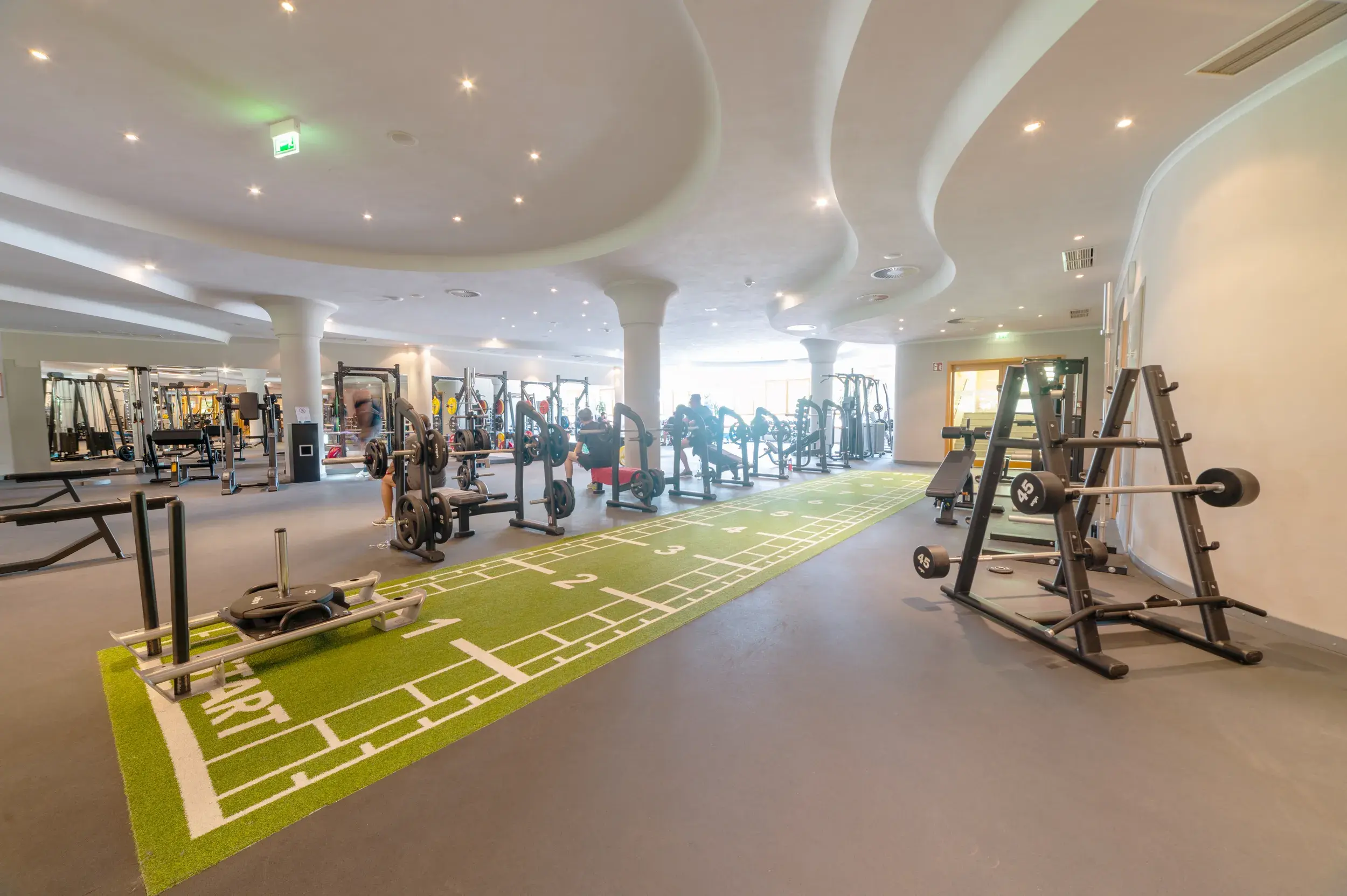 The interior of David Lloyd Meridian Alstertal's gym