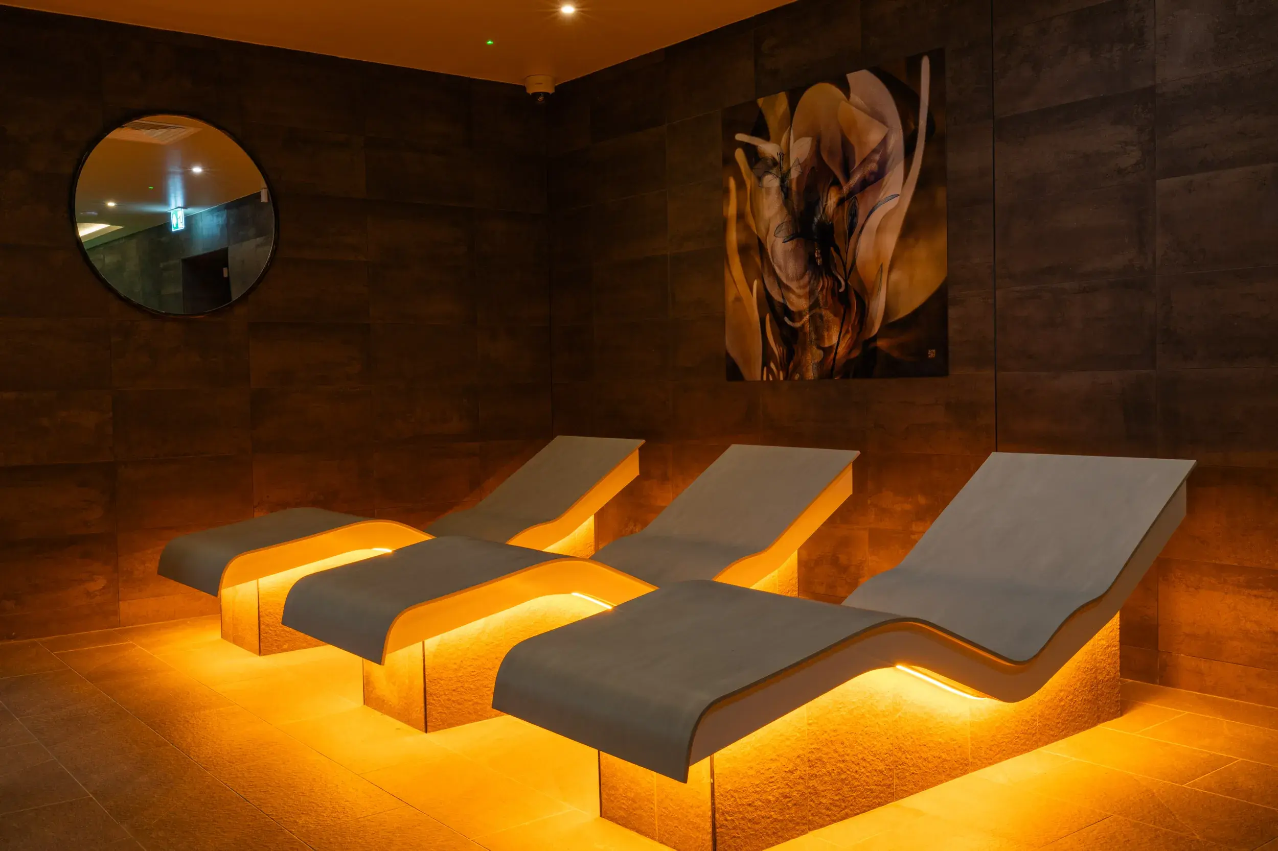 Heated beds in the spa