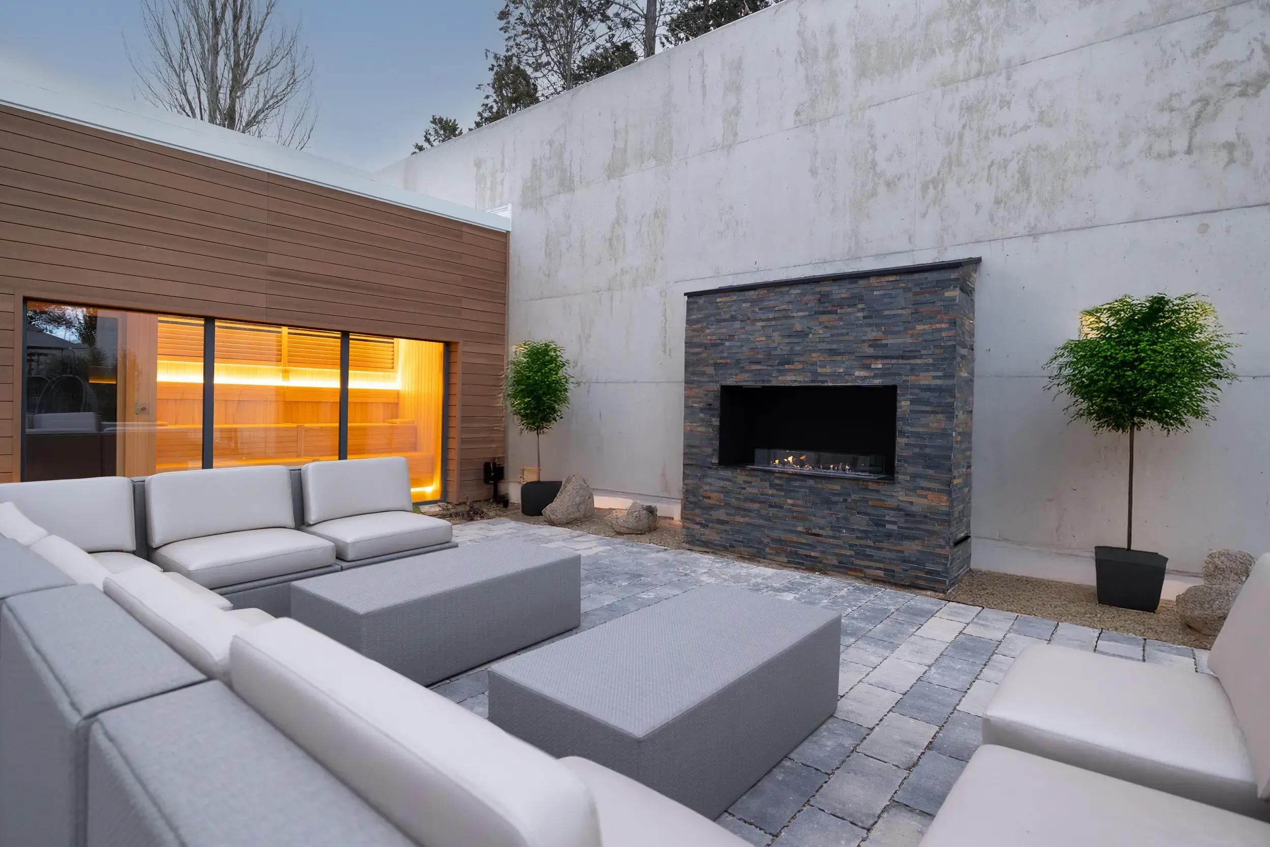 Plunge pool