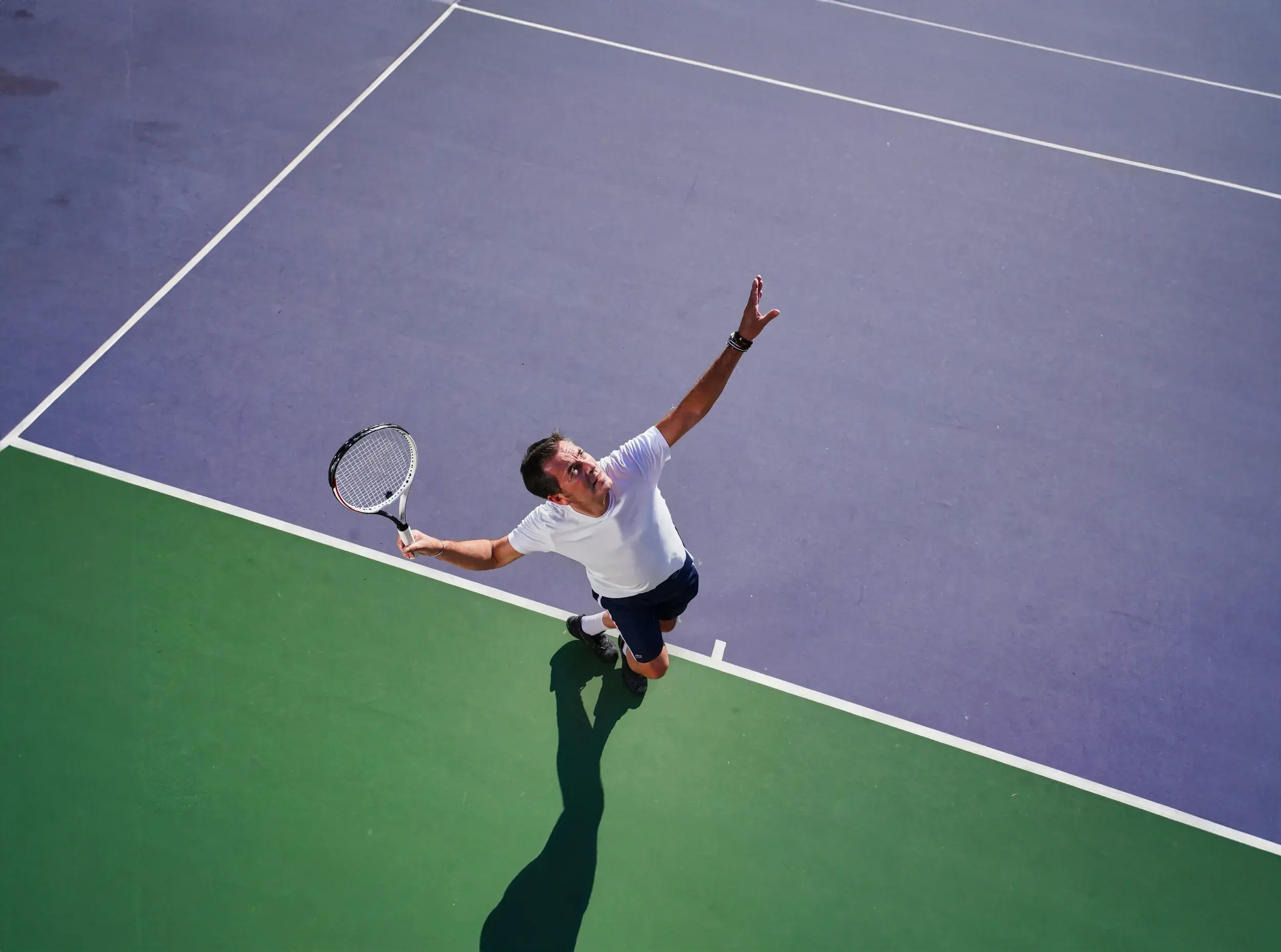 Man about to serve.