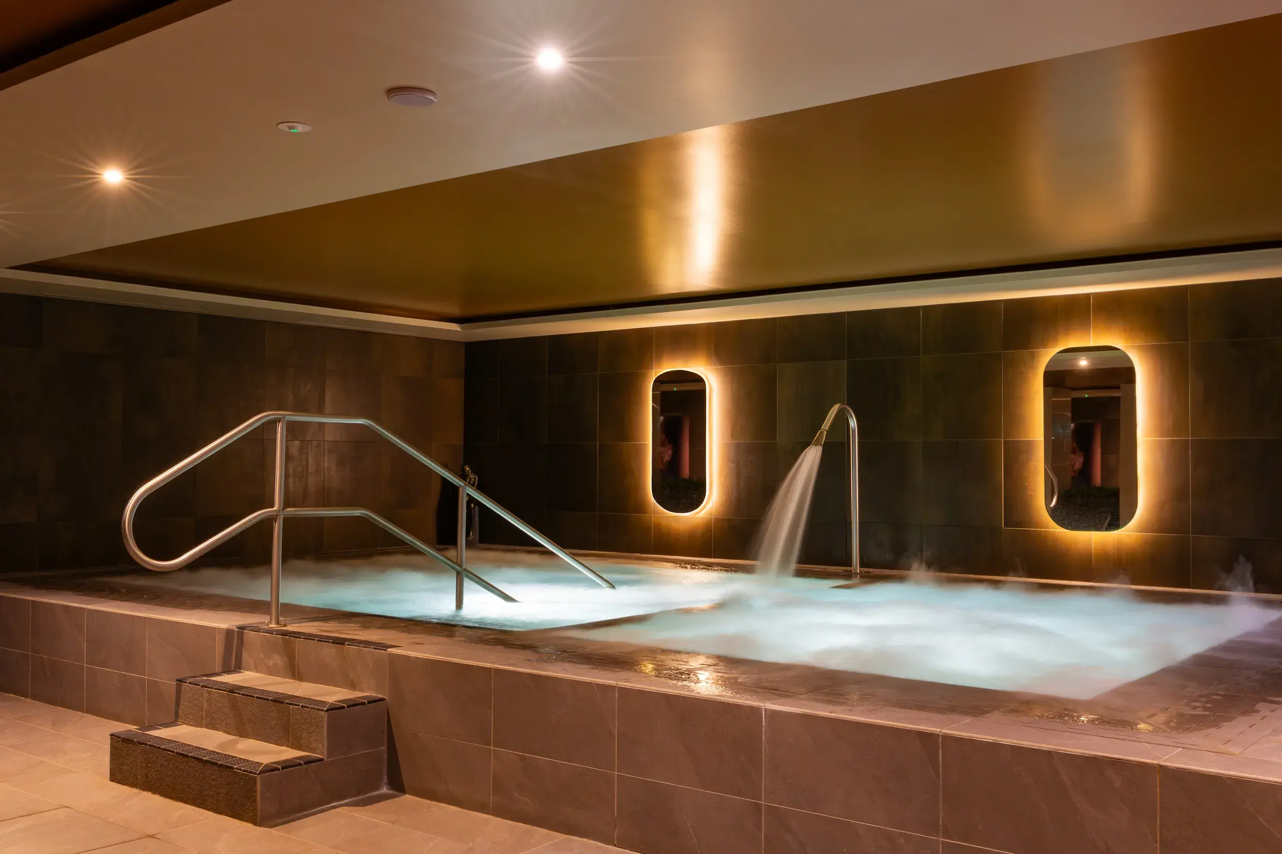 Spa Retreat with hydropool