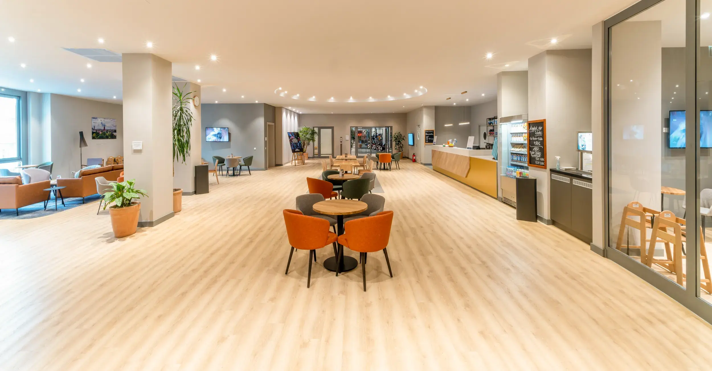 Der Clubroom bei David Lloyd Meridian