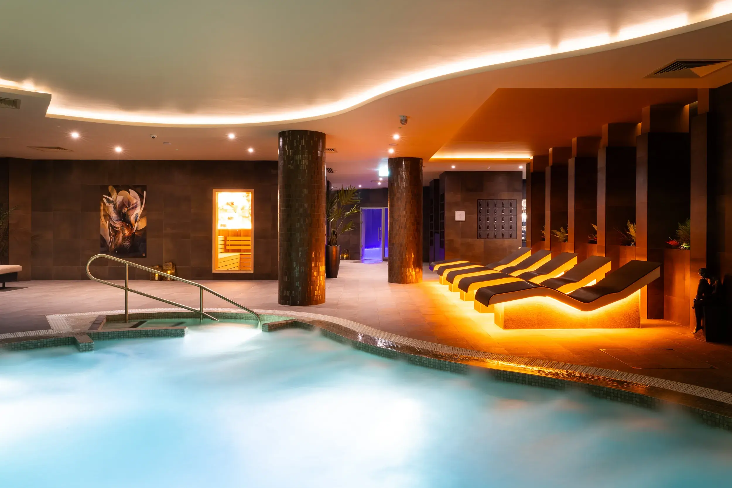 Hydro pool in the Spa Retreat